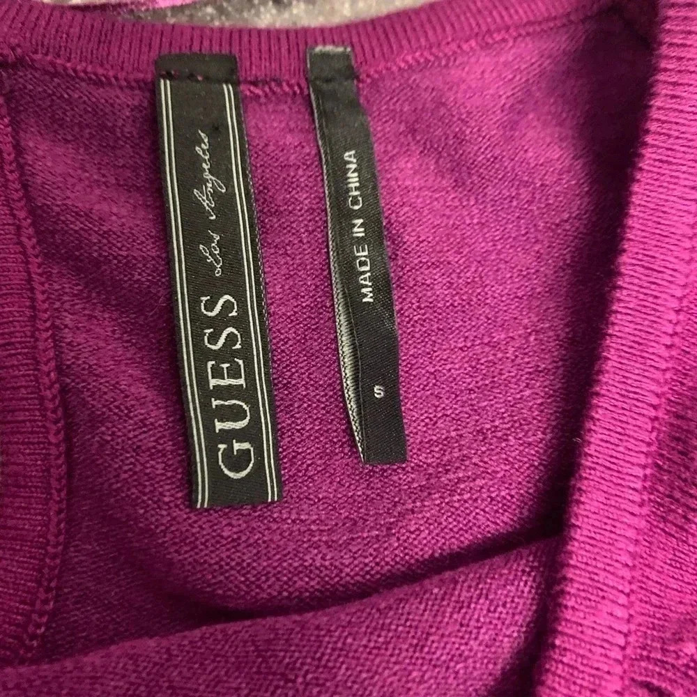 Guess Ribbed Knit Light Sweater Size Small - Picture 2 of 5